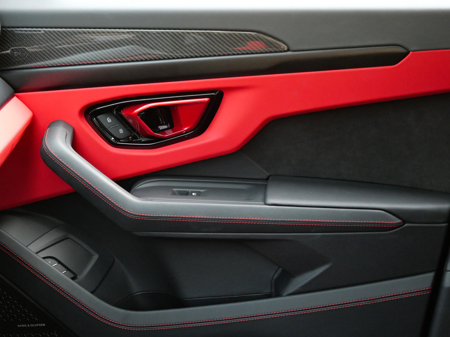 Used 2023 Lamborghini Urus S AWD/4WD image 16