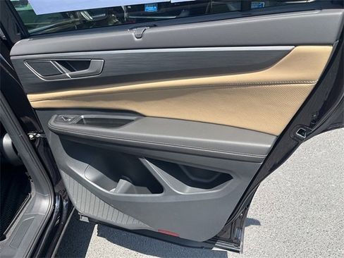 New 2025 Volkswagen Atlas Cross Sport SE image 30