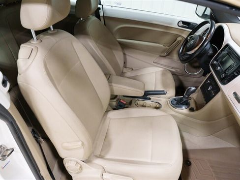 Used 2013 Volkswagen Beetle TDI FWD image 22