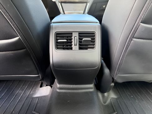 Used 2018 Honda Accord Sport image 12