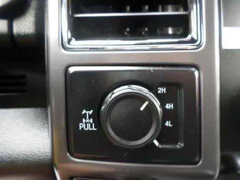 Used 2020 Ford F150 XLT w/ Equipment Group 302A Luxury AWD/4WD image 16