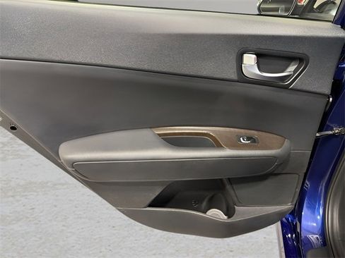 Used 2018 Kia Optima EX w/ Premium Package image 29