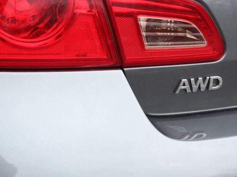 Used 2015 INFINITI Q40 Sedan 4D w/ Navigation Package image 38