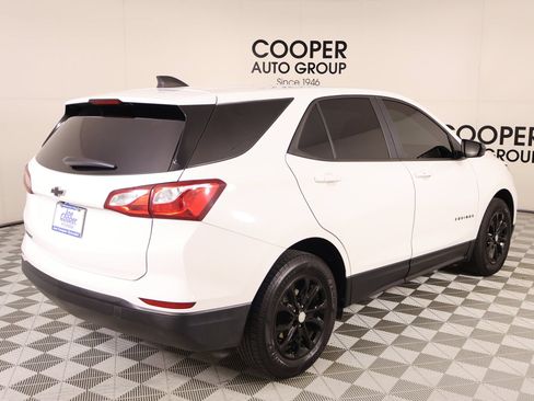 Used 2020 Chevrolet Equinox LS w/ LS Convenience Package FWD image 19