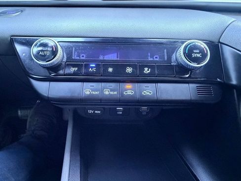 Used 2023 Hyundai Elantra SEL FWD image 11