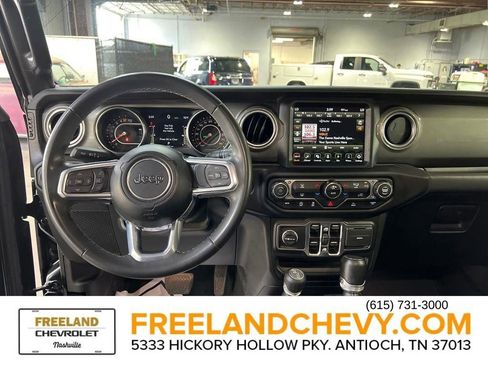 Used 2023 Jeep Gladiator Overland image 23