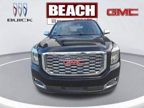 Used 2019 GMC Yukon Denali w/ Denali Ultimate Package AWD/4WD image 5