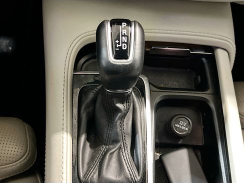 Used 2017 Volvo S90 T6 Inscription w/ Vision Package image 11