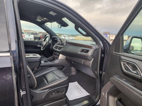 Used 2024 Chevrolet Tahoe Premier image 11