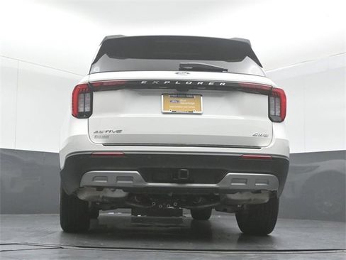 Certified 2025 Ford Explorer Active w/ Active Comfort Package image 40