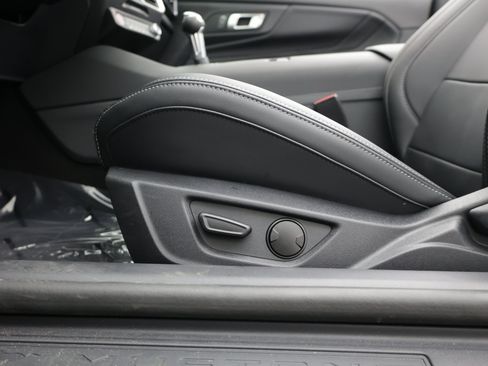 Used 2026 Ford Mustang Premium RWD image 15