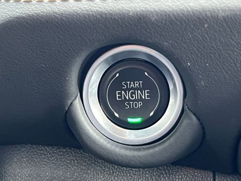 Certified 2025 Chevrolet Suburban Premier AWD/4WD image 38