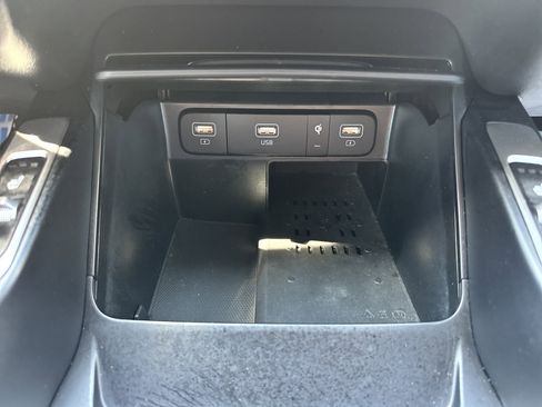 Used 2023 Kia Sorento S w/ Panoramic Sunroof Package AWD/4WD image 19