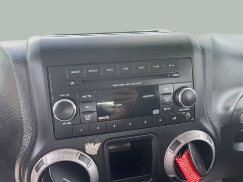 Used 2014 Jeep Wrangler Unlimited Sport AWD/4WD image 11