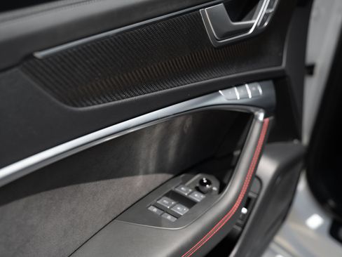 Certified 2025 Audi RS 6 performance AWD/4WD image 25