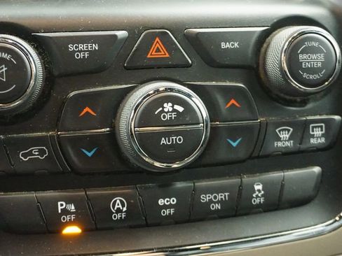 Used 2017 Jeep Grand Cherokee Limited w/ Trailer Tow Group IV image 31