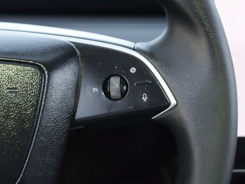 Used 2026 Tesla Model Y Long Range RWD image 22