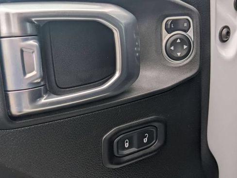 Certified 2026 Jeep Gladiator Mojave AWD/4WD image 15