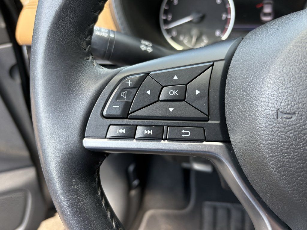 Used 2021 Nissan Sentra SV w/ SV Premium Package FWD image 16