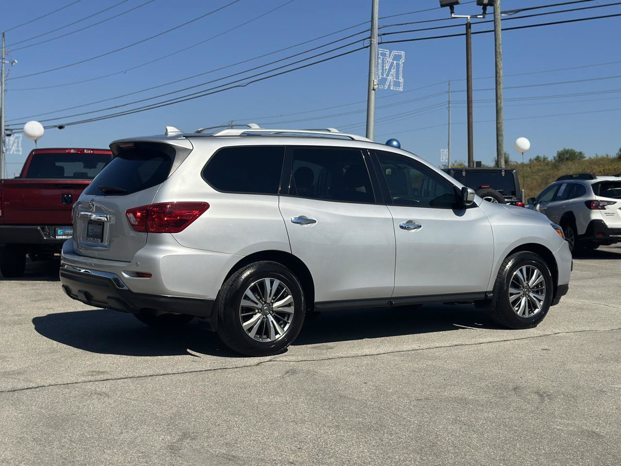 Used 2019 Nissan Pathfinder S FWD image 5