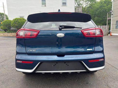 Used 2019 Kia Niro EX FWD image 6