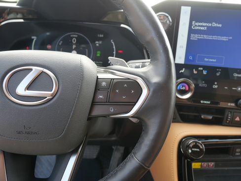 Certified 2022 Lexus NX 450h+ AWD image 23