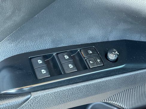 Certified 2020 Toyota Camry SE w/ Carpet Mat Package FWD image 14