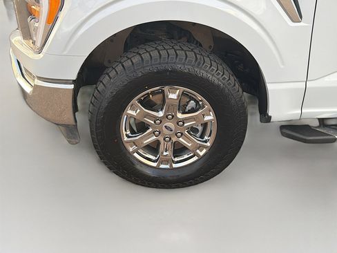 Used 2022 Ford F150 XLT w/ Equipment Group 302A High image 11