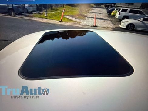 Used 2012 Volkswagen Passat 2.5 SEL FWD image 3