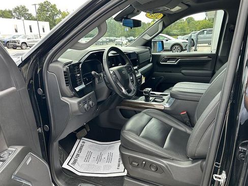 Certified 2024 Chevrolet Silverado 1500 LT Trail Boss w/ LT Trail Boss Premium Package AWD/4WD image 18
