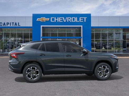New 2026 Chevrolet Trax LT w/ Driver Confidence Package image 5