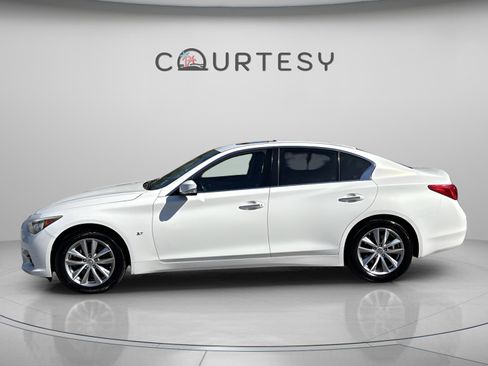 Used 2015 INFINITI Q50 Premium w/ Navigation Package image 4