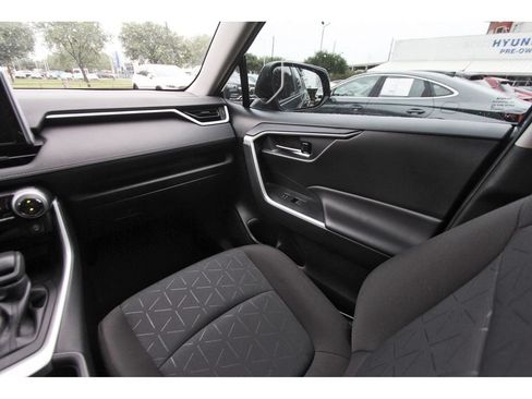 Used 2024 Toyota RAV4 XLE w/ Convenience Package FWD image 11