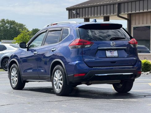 Used 2018 Nissan Rogue SV FWD image 9