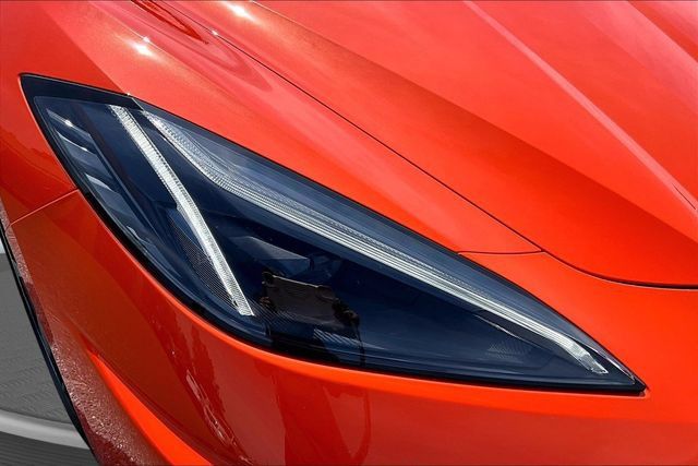 Used 2020 Chevrolet Corvette Stingray Premium Cpe w/ 3LT Preferred Equipment Group RWD image 27