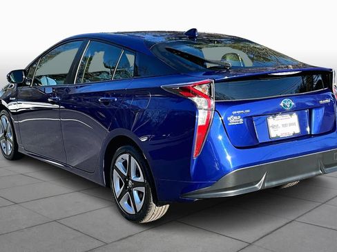Used 2016 Toyota Prius Three Touring image 10