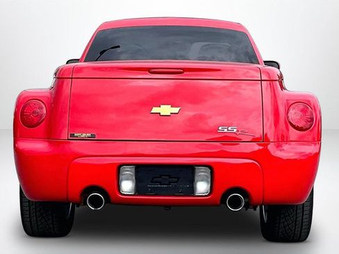 Used 2003 Chevrolet SSR w/ Preferred Equipment Group RWD image 7