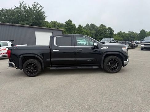 Used 2024 GMC Sierra 1500 SLT w/ SLT Convenience Package AWD/4WD image 5