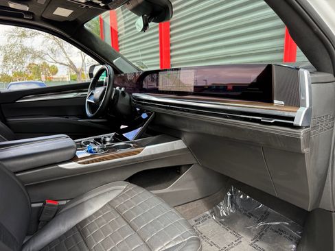 Used 2025 Cadillac Escalade Sport Platinum w/ LPO, Floor Liner Package image 21