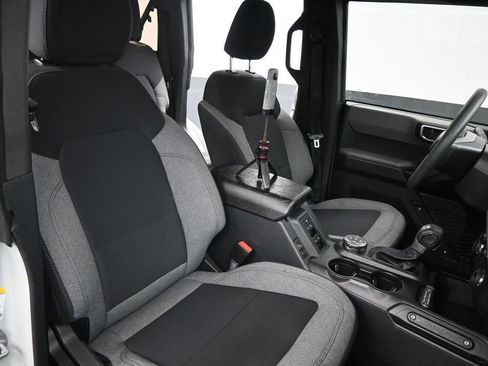 Used 2022 Ford Bronco 4-Door w/ Sasquatch Package AWD/4WD image 5