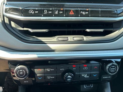 New 2026 Jeep Compass Limited AWD/4WD image 16