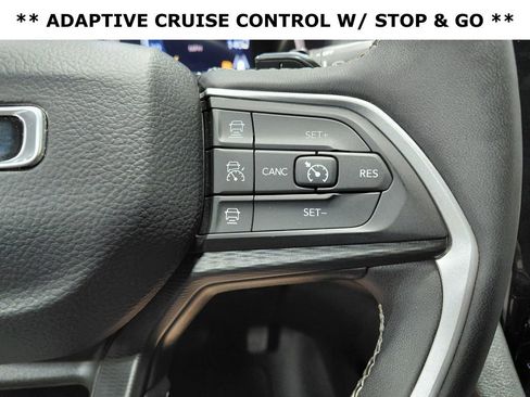 Used 2024 Jeep Grand Cherokee L Laredo AWD/4WD image 9