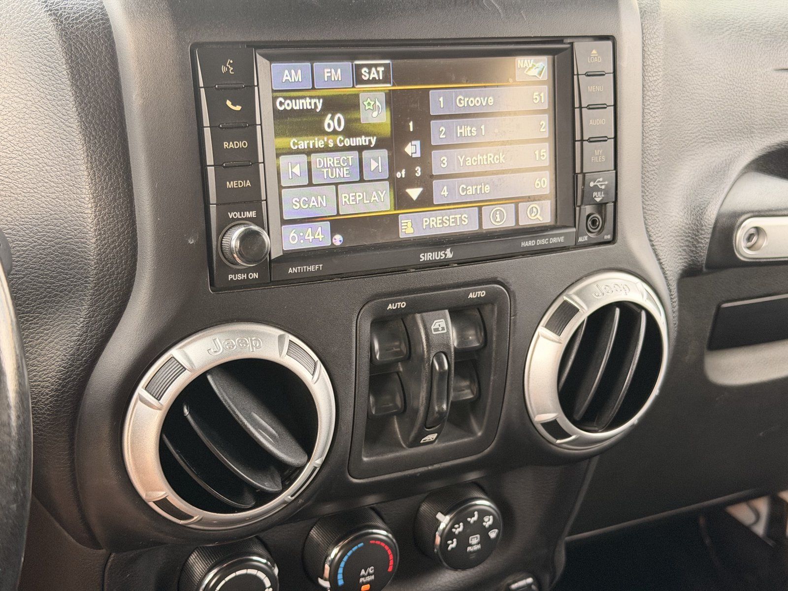 Used 2015 Jeep Wrangler Unlimited Sahara w/ Dual Top Group AWD/4WD image 22