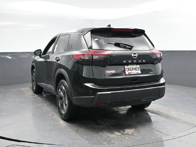 Used 2025 Nissan Rogue SV AWD/4WD image 10