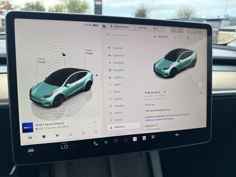 Used 2022 Tesla Model Y Long Range image 8