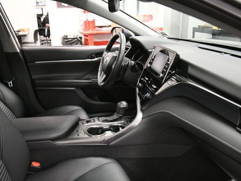 Certified 2023 Toyota Camry SE w/ Cold Weather Package image 29