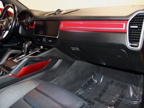 Used 2022 Porsche Cayenne Platinum Edition AWD/4WD image 71