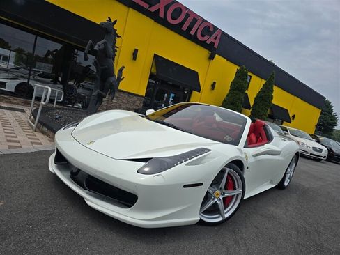 Used 2015 Ferrari 458 Spider RWD image 3