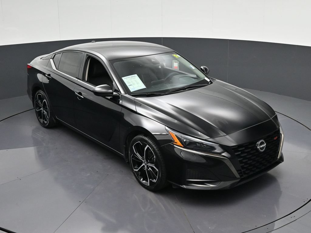 Used 2024 Nissan Altima 2.5 SR FWD image 23