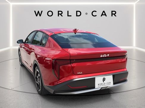 Used 2025 Kia K4 EX image 5
